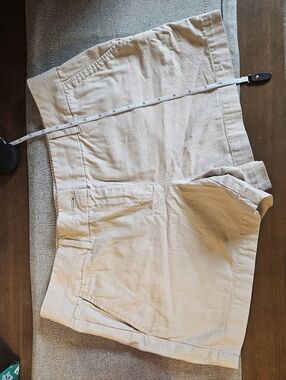 LOFT Riviera Shorts Size 8 Beige Chino Shorts Tailored Summer Classic